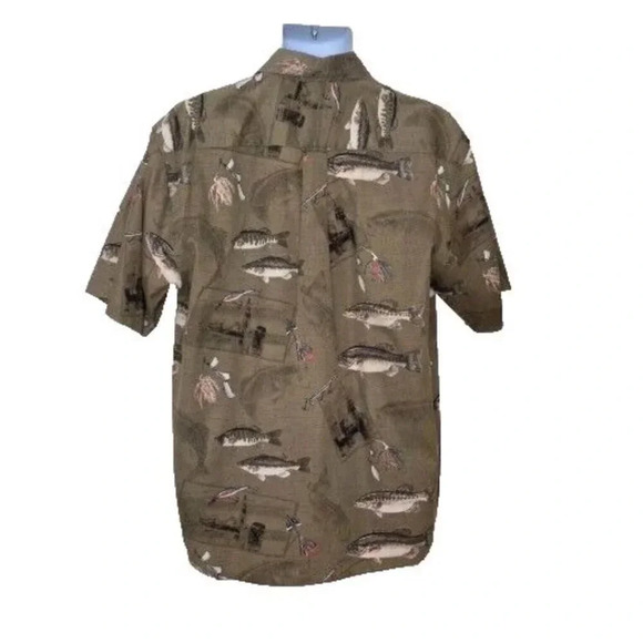 Magellan Sportswear Fishing Theme Button Up camp Shirt Bass Fish Outdoors size M - Picture 2 of 7